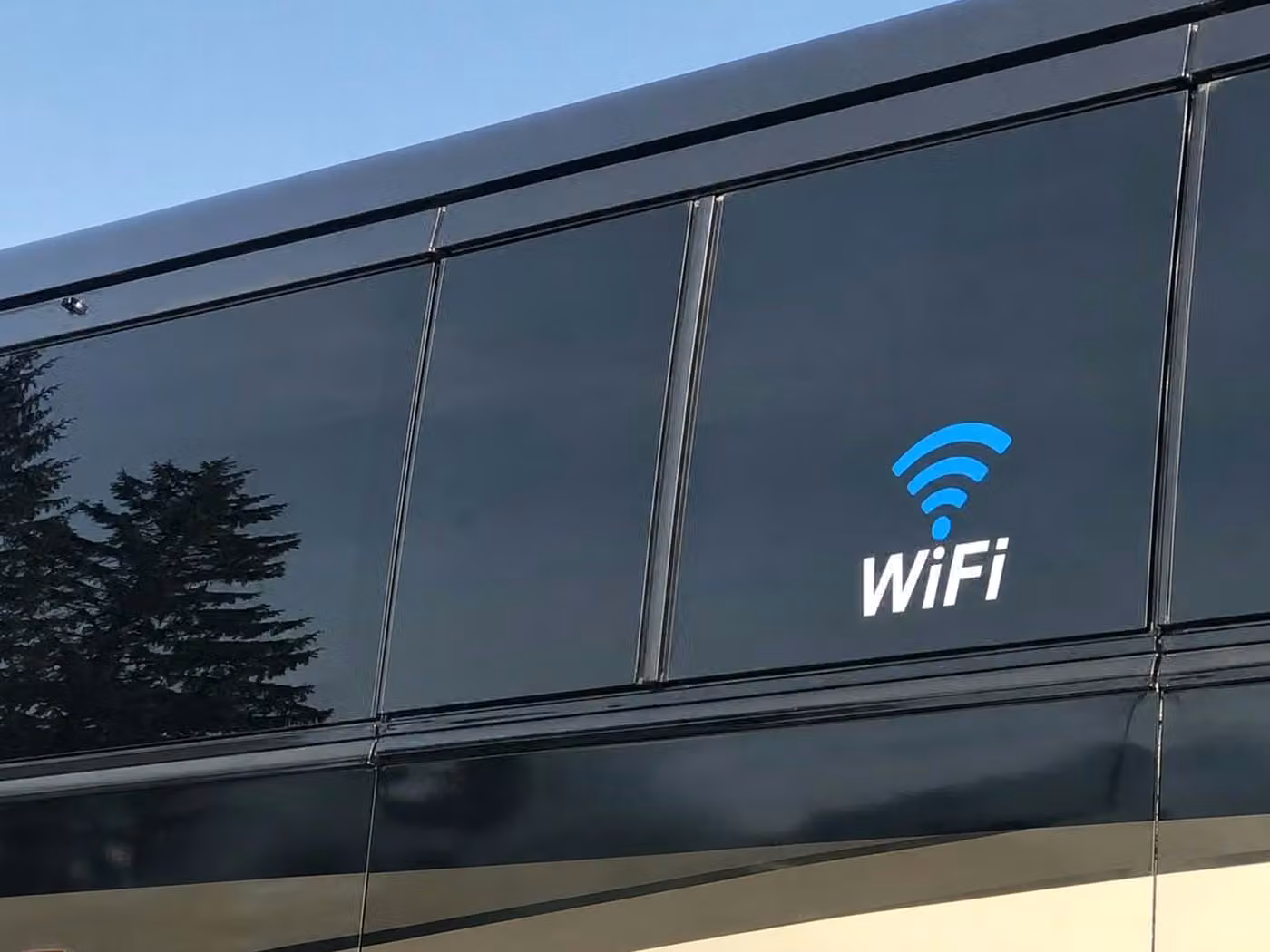 desert hot springs 15 passenger minibus wifi